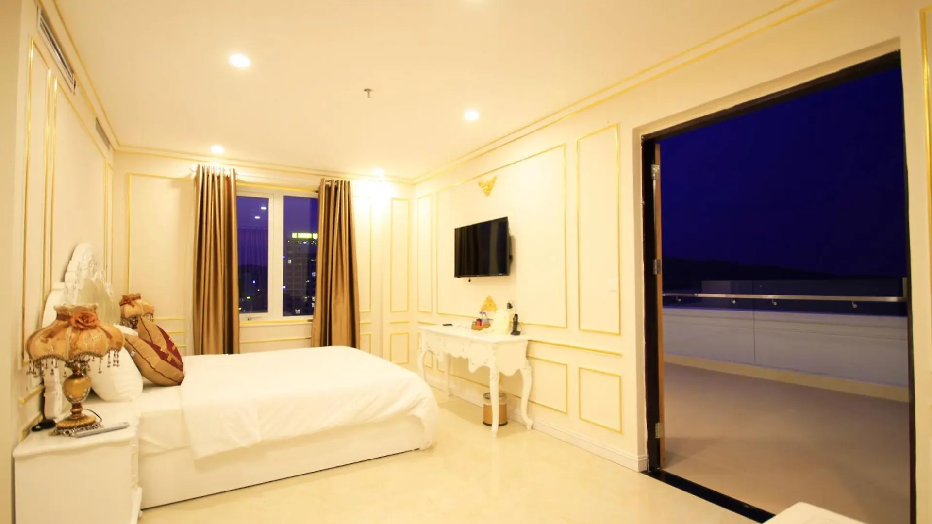 ****  Tuyet Son Hotel Дананг Вьетнам